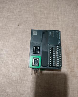PLC Schneider Electric M221