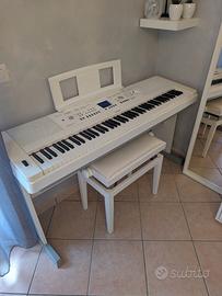 Pianoforte Digitale Yamaha DGX-650 White