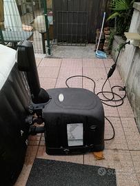 Motore per idromassaggio e copertura piscina