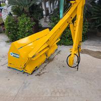 pala caricatrice posteriore al trattore 