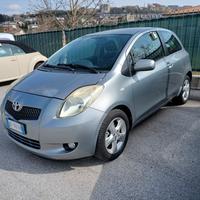 Toyota Yaris BENZINA 1.0 3 PORTE