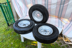 Cerchioni più gomme carello appendice