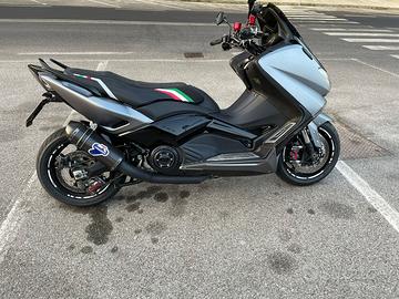 Yamaha tmax 530 con soli 12000 km