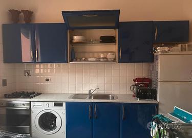 Cucina completa moderna blu lucido