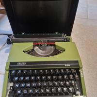 Macchina da scrivere BMB serie 200