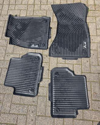 AUDI A4 KIT 4 TAPPETI IN GOMMA ACCESSORI RICAMBI O
