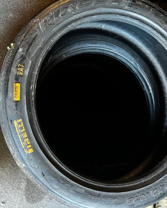Gomme semislick Pirelli 235/45 R18