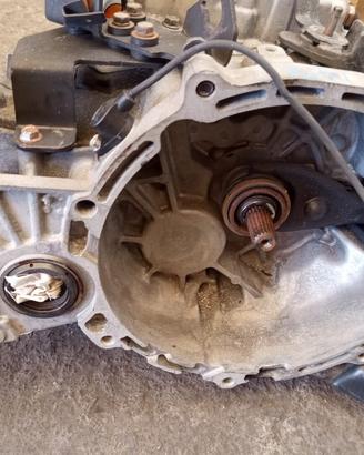 CAMBIO HYUNDAI ACCENT 1.5 CRDI CODICE P61763 ANNO 
