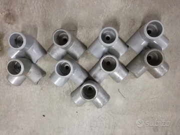 4 Giunti per tubi rotondi a 4 vie