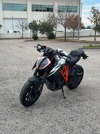 KTM superduke 1290r