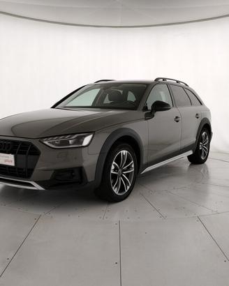 Audi A4 Allroad 40 2.0 tdi mhev Identity Contrast 