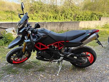 Aprilia Dorsoduro 900