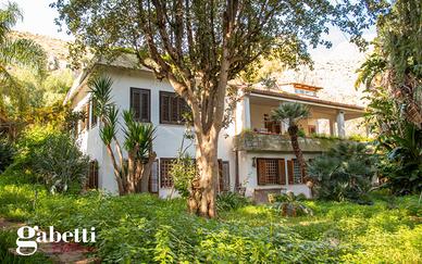 Partanna Mondello Villa con giardino e piscina