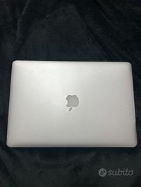 Apple MacBook Pro A1398 15" Retina i7 2.6 GHz 8G