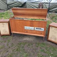 Mobile stereo vintage con casse Perser