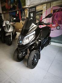 Piaggio MP3 300 hpe i.e. ABS ASR BICOLORE NERO COS