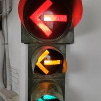 semaforo stradale 