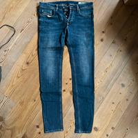 Jeans in denim Diesel “Sleenker X”