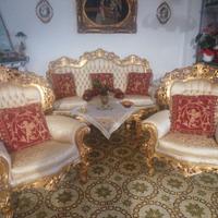 Divano barocco dora to con cuscini
