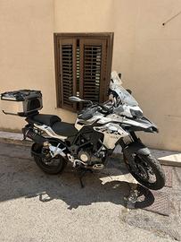Benelli trk 502x