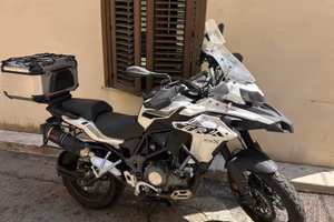 Benelli trk 502x