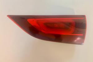 FANALE POSTERIORE DESTRO INTERNO MERCEDES GLA