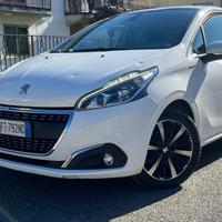 Peugeot 208 PureTech 82 Stop&Start 5 porte Signatu
