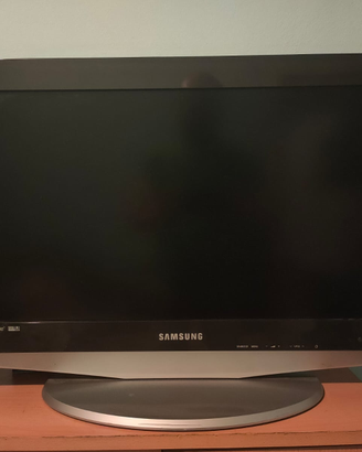 3 Televisori 26" lcd non funzionanti - Bonus TV