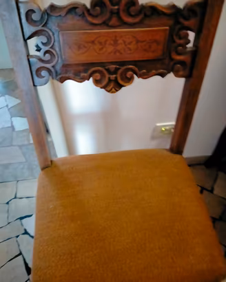 sedia di legno antica