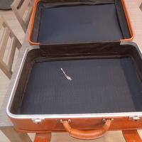 valigia anni 80. nuova mai usata