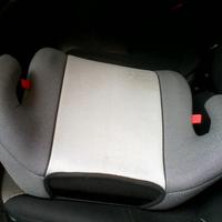 Seggiolino rialzo per auto