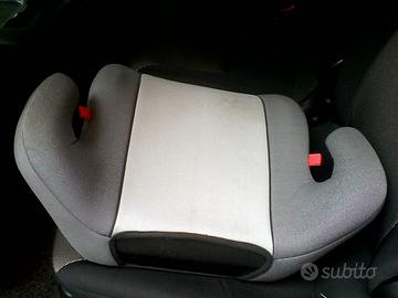 Seggiolino rialzo per auto