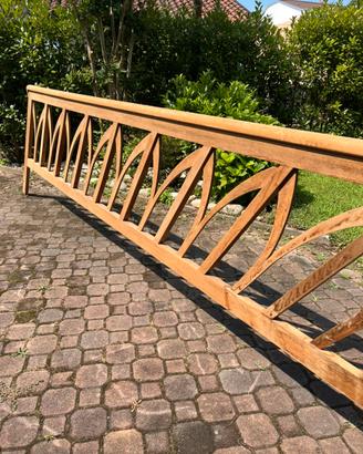 Ringhiera in legno massello