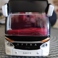 Modellino Pullman turistico Setra 66073 con luci 