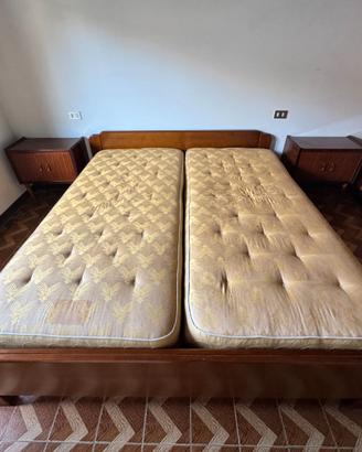 Giroletto Matrimoniale e Coppia Comodini Vintage
