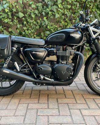 TRIUMPH STREET TWIN 900 BLACK INSPIRATION KIT