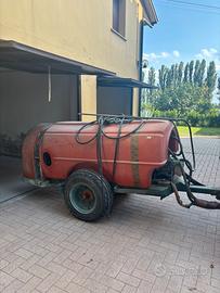 Atomizzatore trainato con attacco a trattore