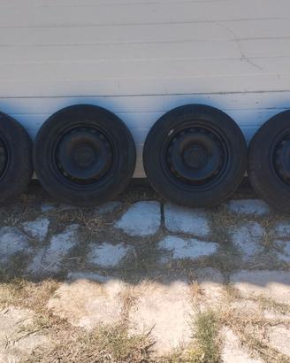 Gomme e cerchi grande punto 185 65 15 punto evo