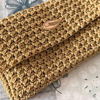 Borsa pochette con tracolla uncinetto fatta a mano