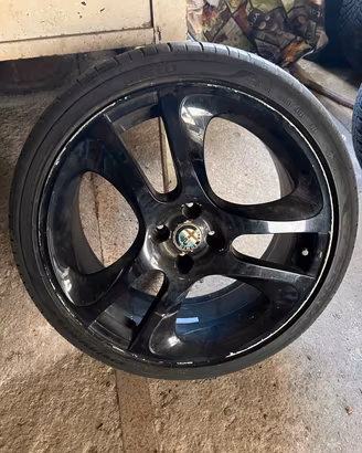 Cerchi 18 pollici e  pneumatici Pirelli Alfa  Mito