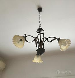 Lampadario in ferro battuto