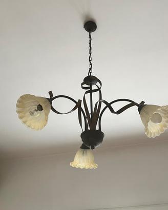 Lampadario in ferro battuto