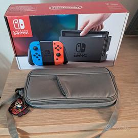 Nintendo Switch Completa Blu e rossa Nuova 