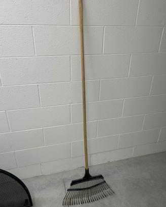 Rastrello per foglie