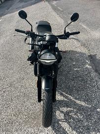 Moto Guzzi V7 Stone