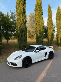 Porsche 718 Cayman