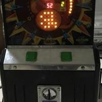 Macchina da intrattenimento vintage funzionante