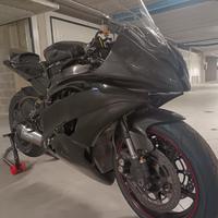 Yamaha R6 pronto pista