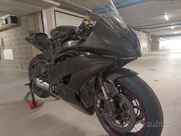 Yamaha R6 pronto pista