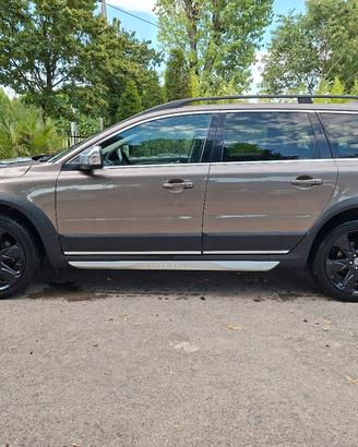 volvo xc70 cross country 